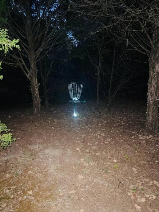 Вілла Bastrop Tiny Disc Golf Retreat Екстер'єр фото