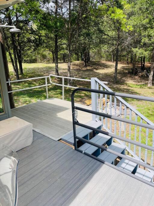 Вілла Bastrop Tiny Disc Golf Retreat Екстер'єр фото