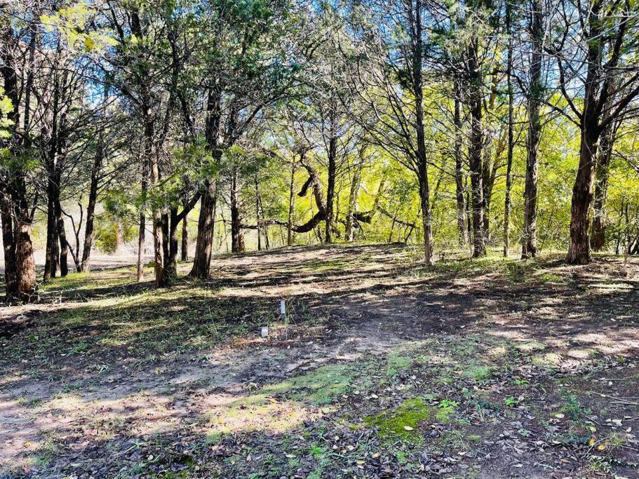 Вілла Bastrop Tiny Disc Golf Retreat Екстер'єр фото